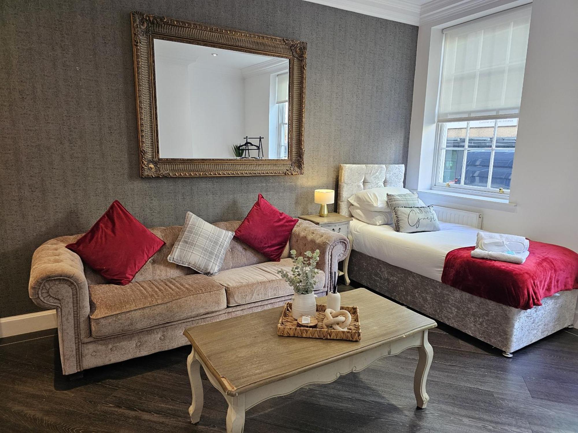 Bed & Breakfast Customs House Liverpool