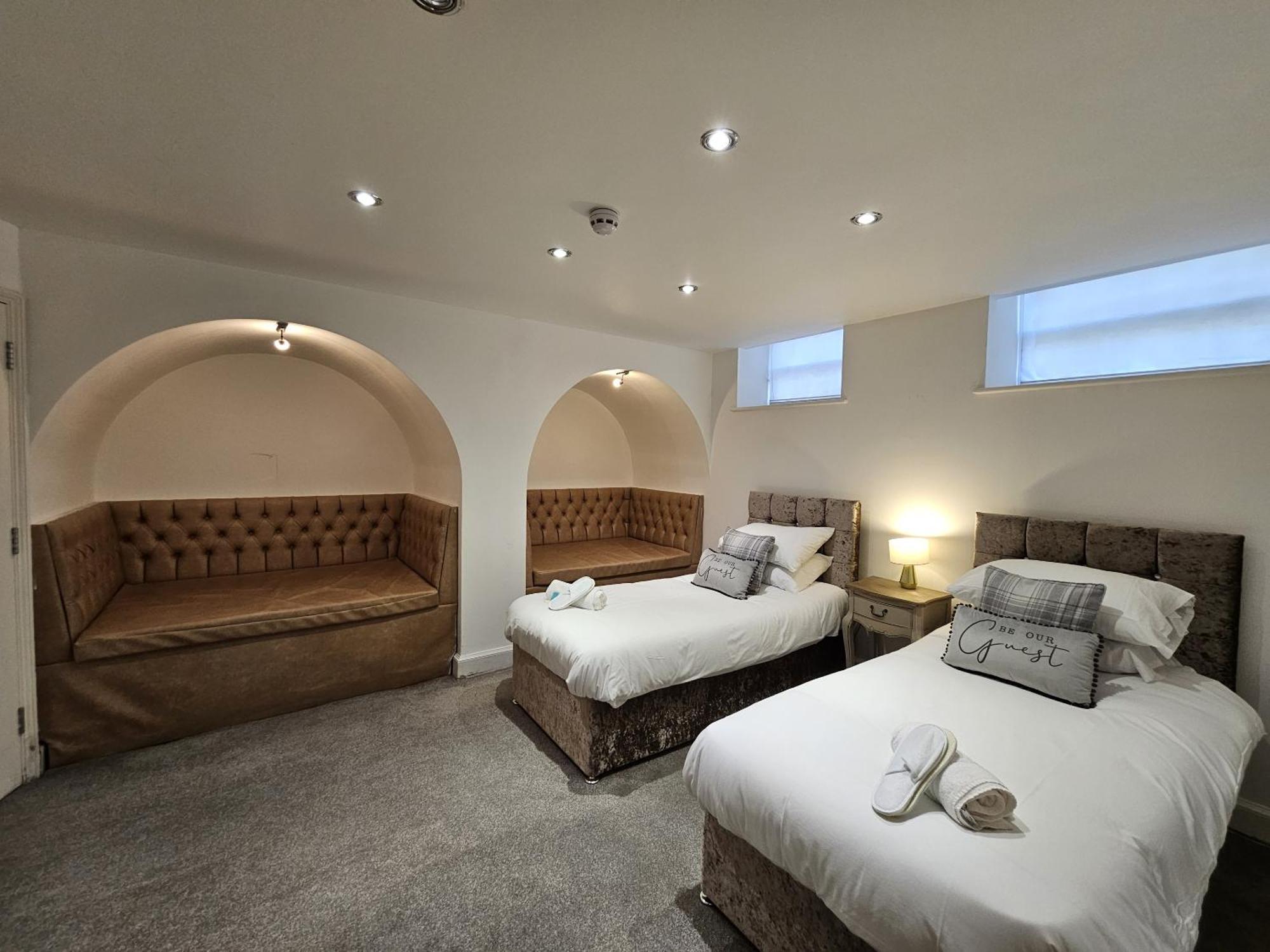 Bed & Breakfast Customs House Liverpool